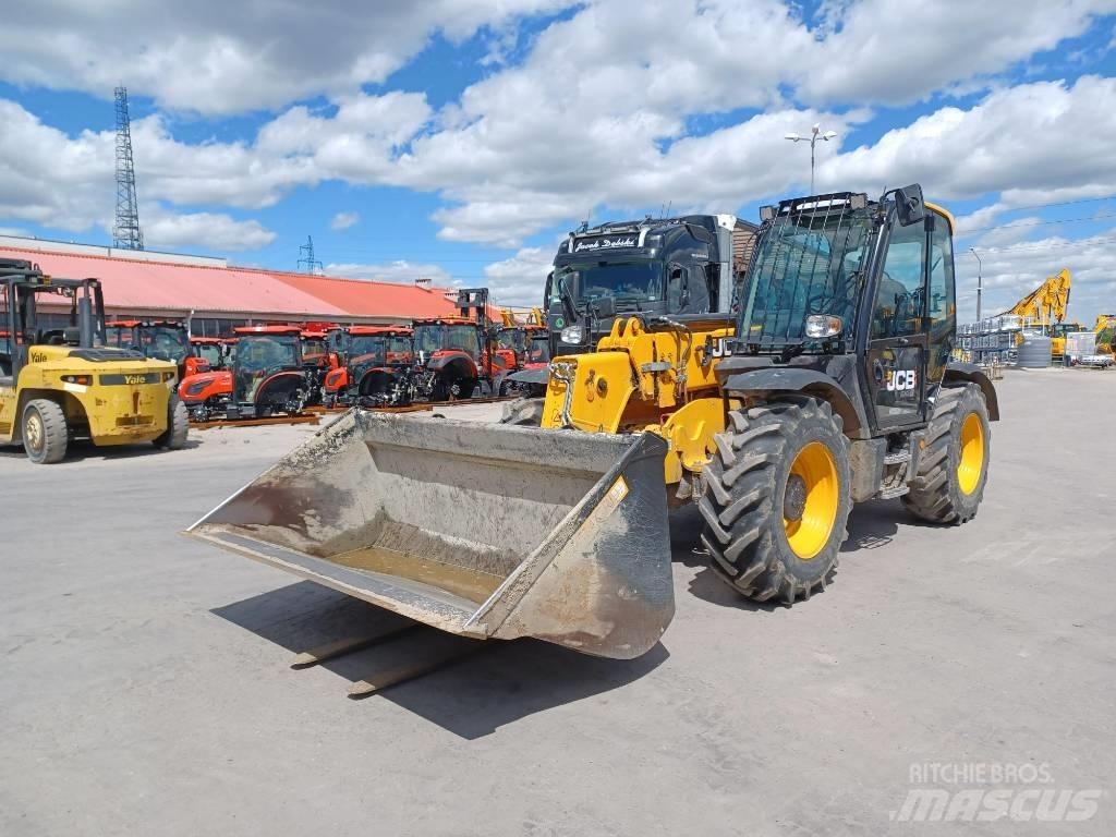 JCB 535-95 Teleskopické manipulátory
