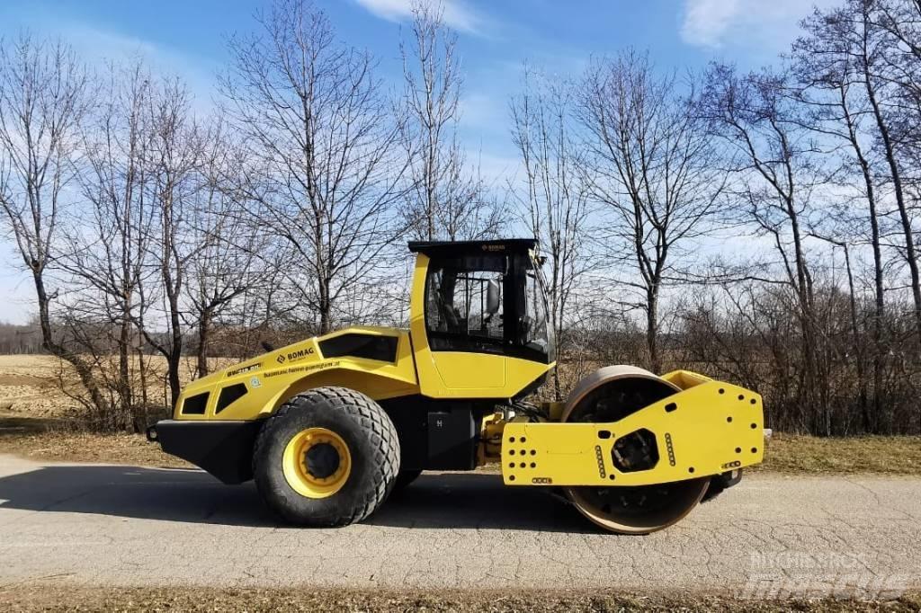 Bomag BW 219 DH-5 Tahačové válce