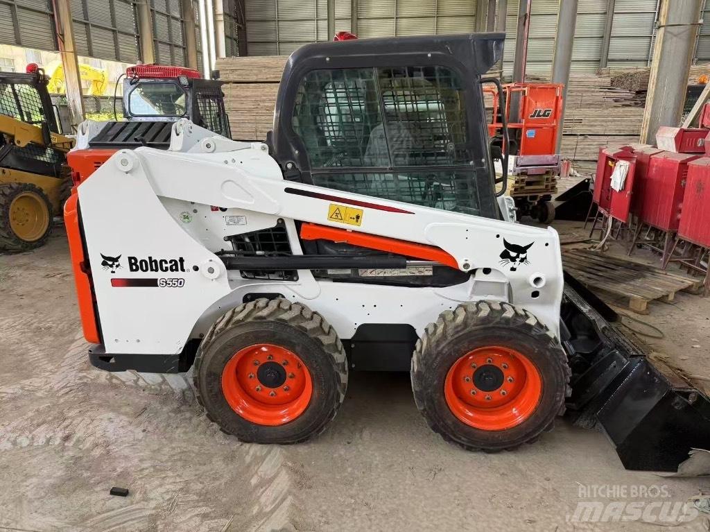 Bobcat S 550 Smykem řízené nakladače