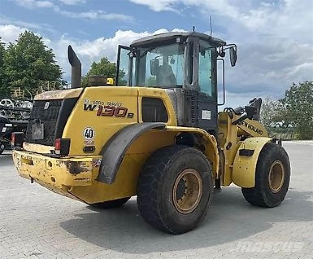 New Holland W 130B Kolové nakladače