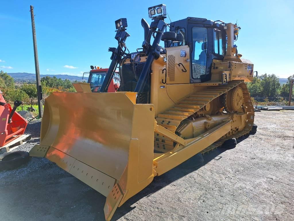 CAT D 6 T Pásové dozery