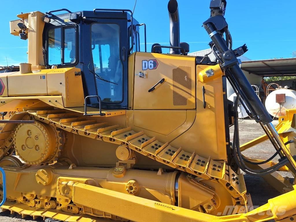CAT D 6 T Pásové dozery