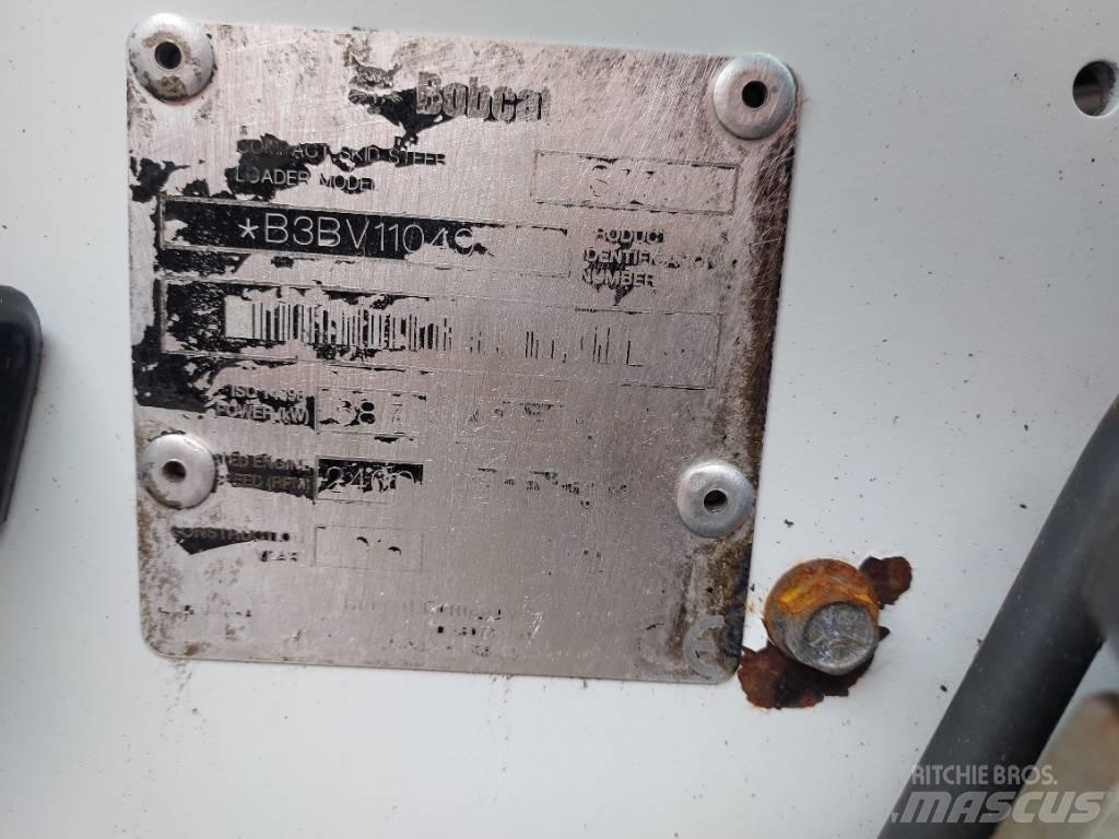 Bobcat 377 Smykem řízené nakladače