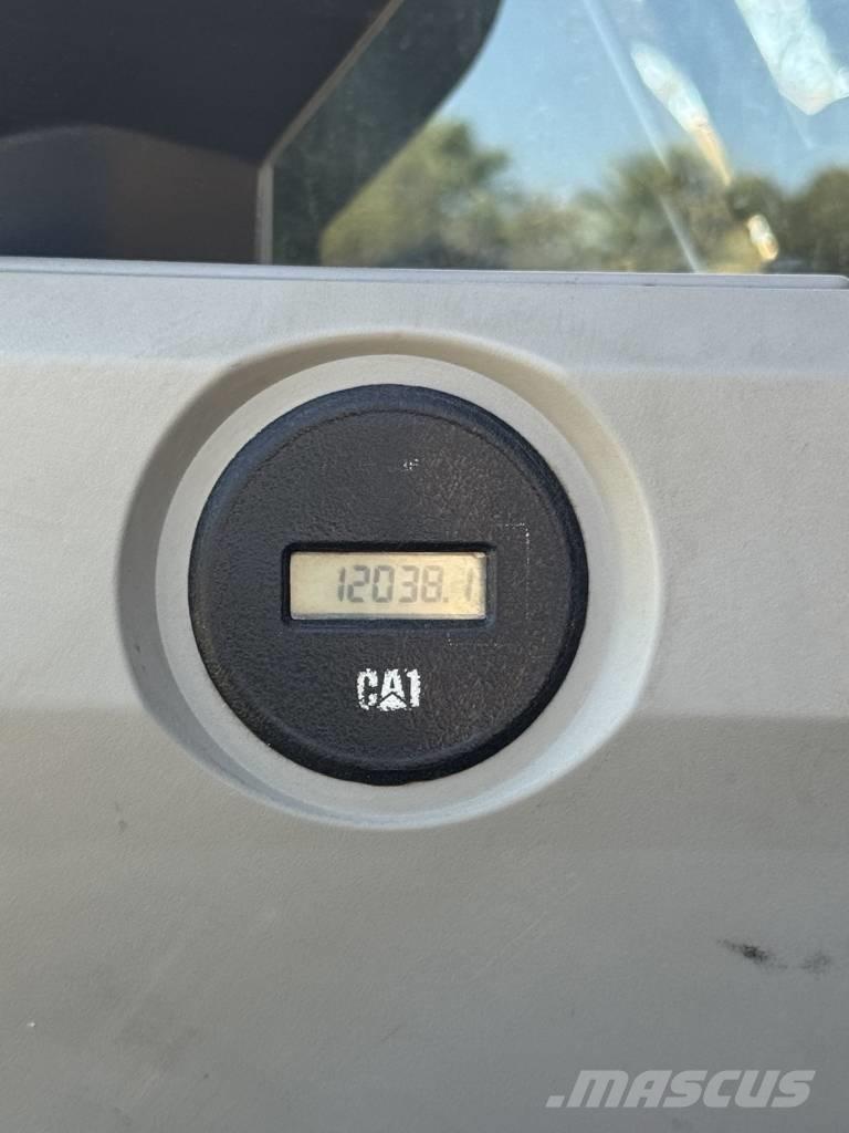 CAT 324 EL Pásová rýpadla