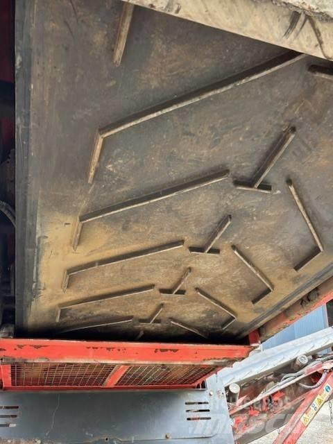 Sandvik QE 341 Mobilní třídiče