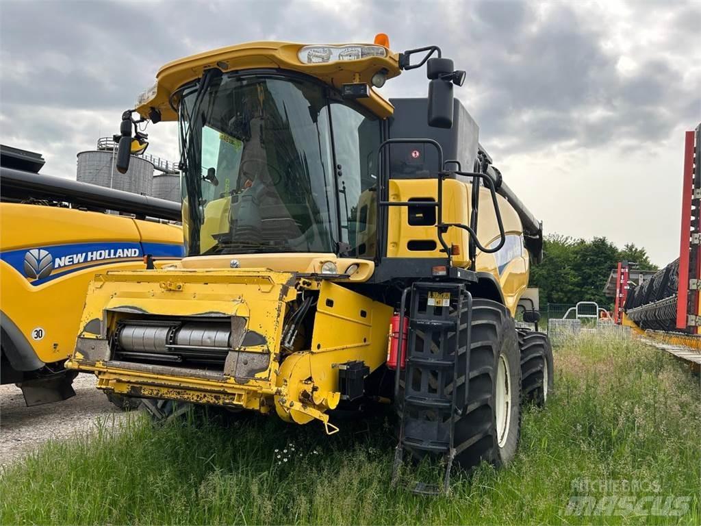 New Holland CR 980 Sklízecí mlátičky