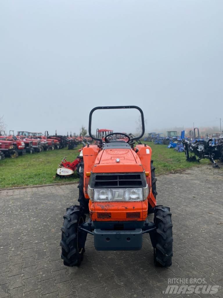 Kubota GL 220 Kompaktní traktory