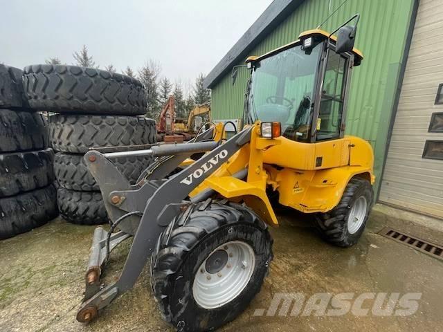 Volvo L30B PRO Kolové nakladače