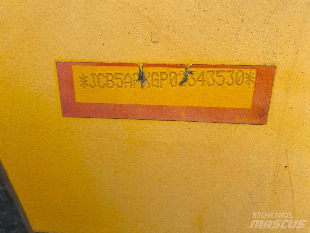 JCB 535-140 Hiviz Teleskopické manipulátory