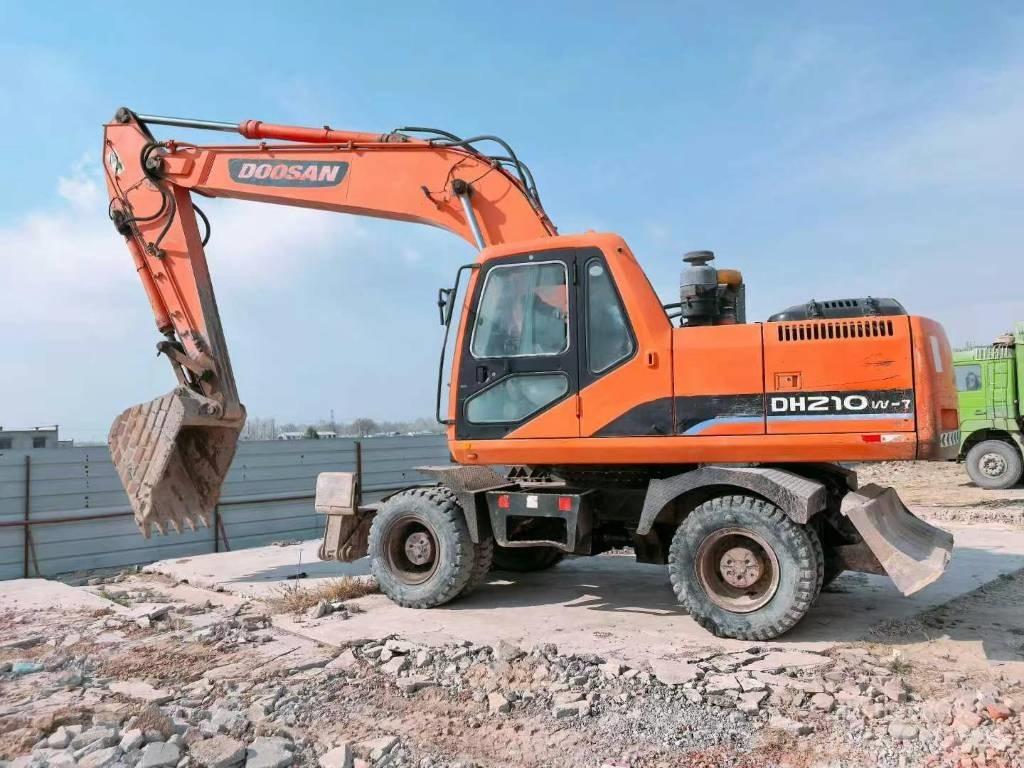 Doosan DH 210 W Kolová rýpadla