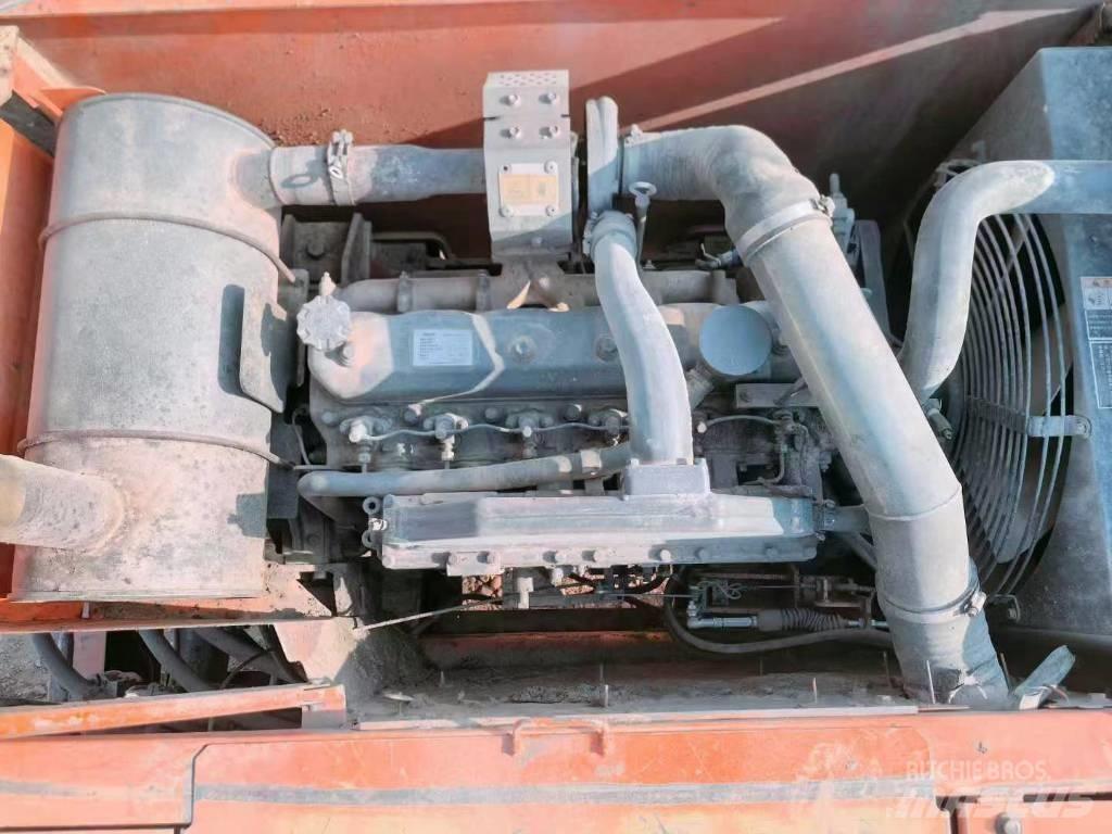 Doosan DH 210 W Kolová rýpadla