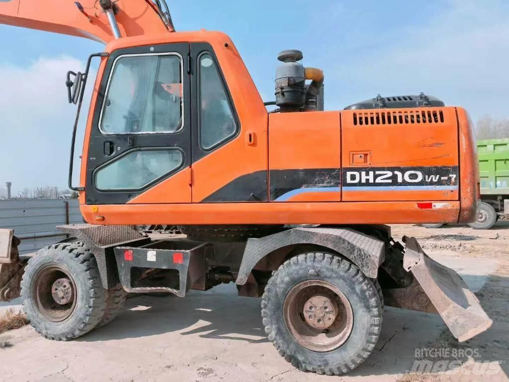 Doosan DH 210 W Kolová rýpadla