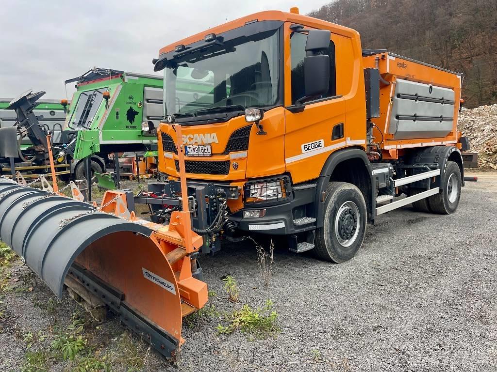 Scania P 410 Sypače písku a soli