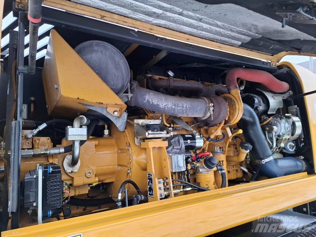 CAT 316 D Kolová rýpadla