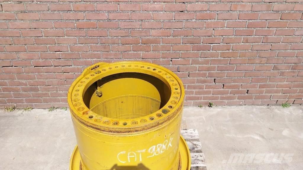 CAT 988 rim Pneumatiky, kola a ráfky