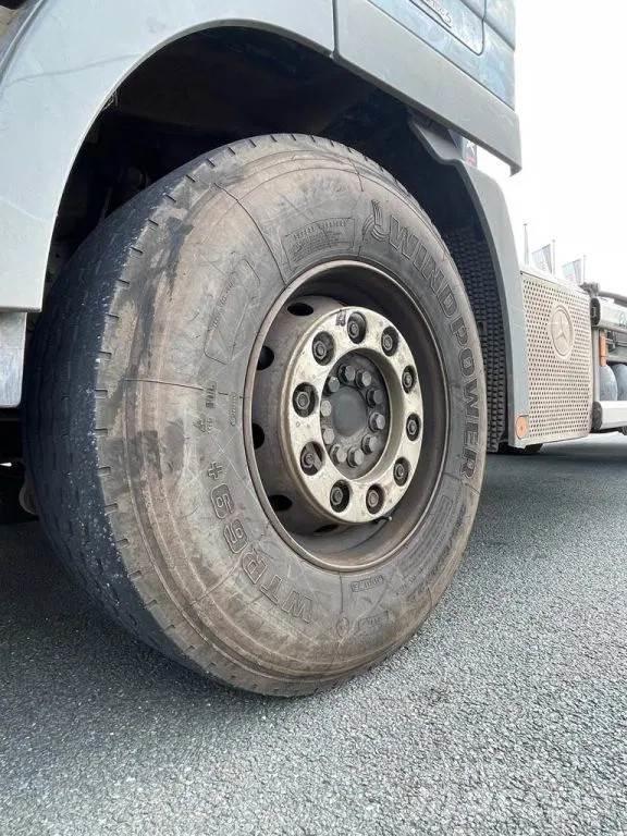 Scania R400 Hákový nosič kontejnerů