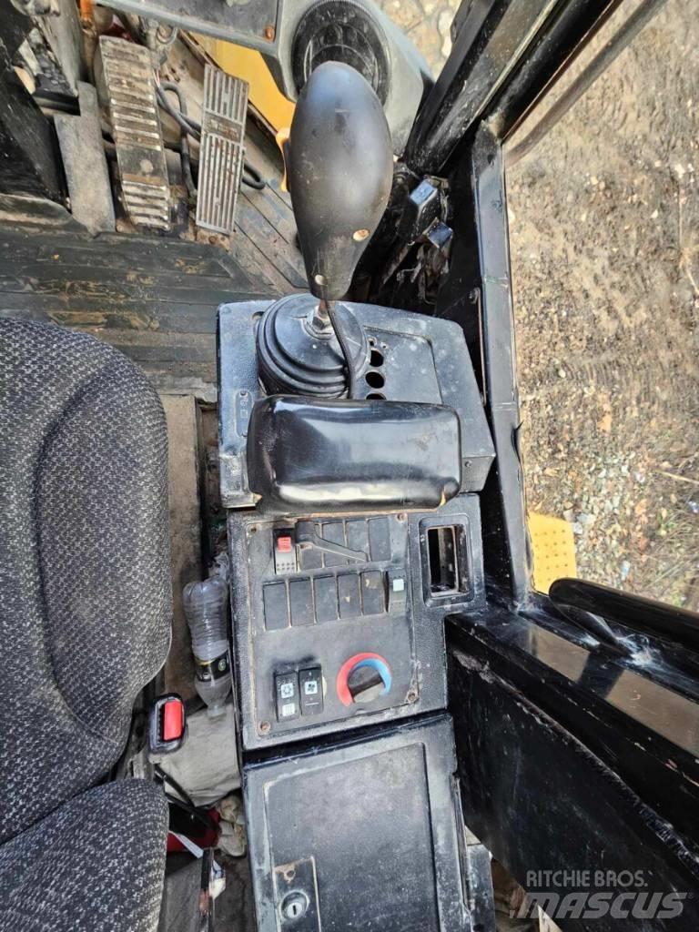 CAT 938 G II Kolové nakladače