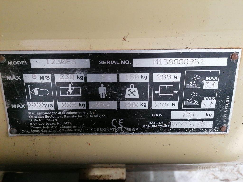 JLG 1230ES Nůžková zvedací plošina
