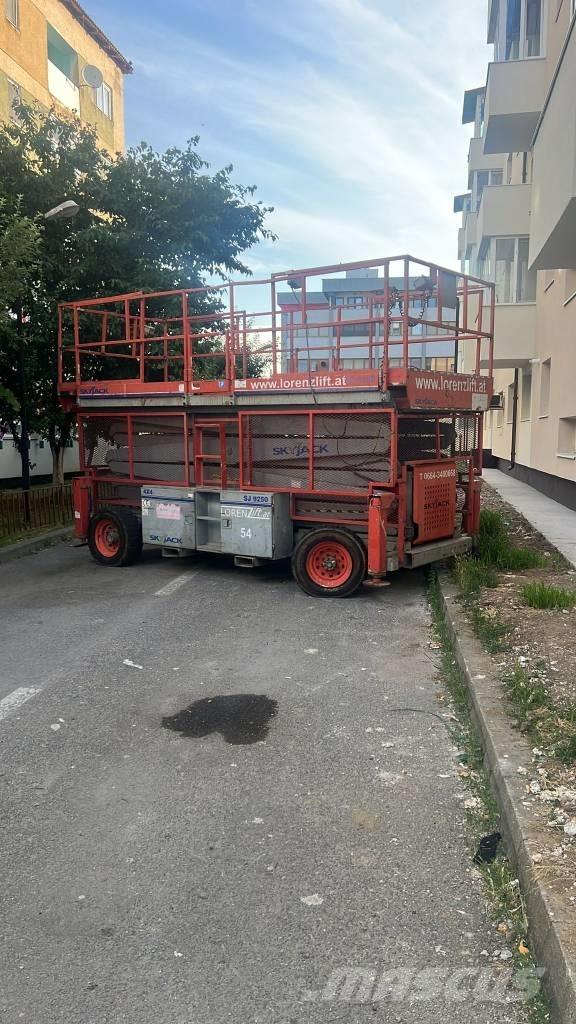 SkyJack SJ 9250 Stavební výtahy