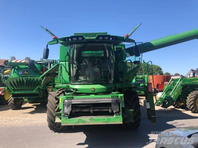 John Deere S770 Sklízecí mlátičky
