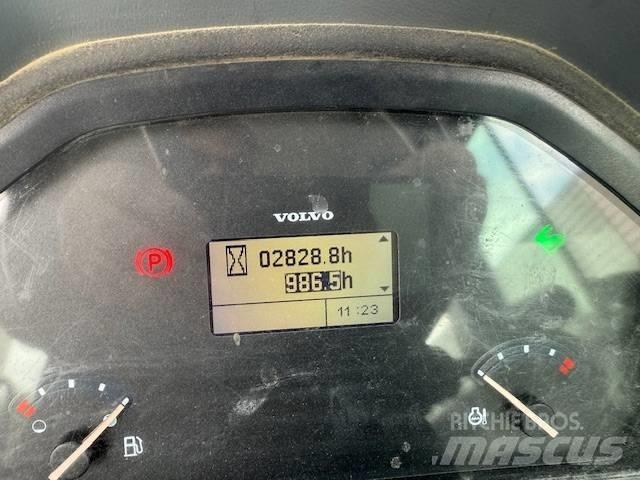 Volvo L 30 G Kolové nakladače