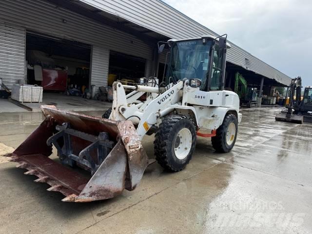 Volvo L 30 G Kolové nakladače