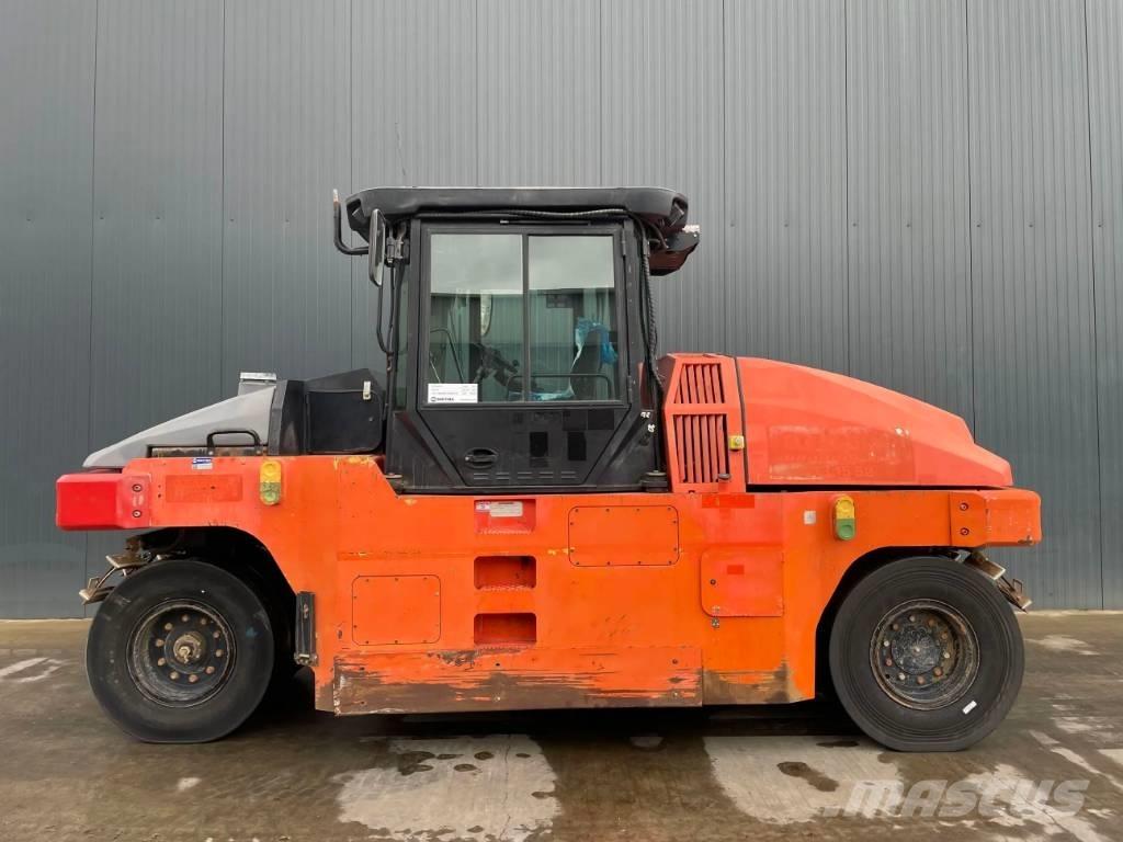 Dynapac CP224 Pneumatikové válce