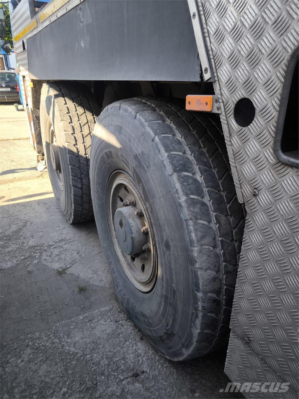 Demag AC 80-2 Univerzální terénní jeřáby