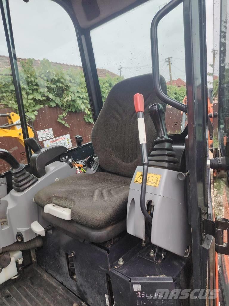 Kubota U 27-4 Mini rýpadla < 7t