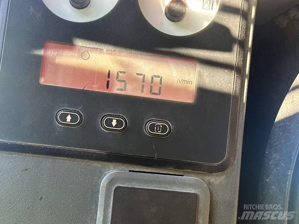 CAT 246 C Smykem řízené nakladače