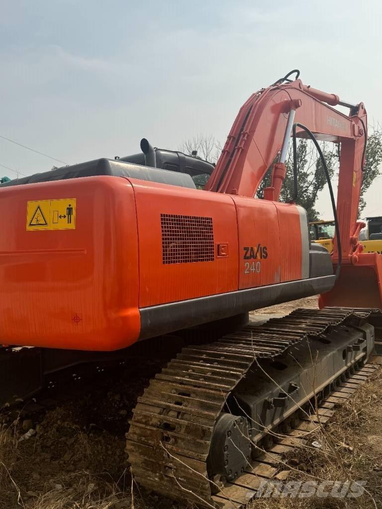 Hitachi ZX 240 Pásová rýpadla