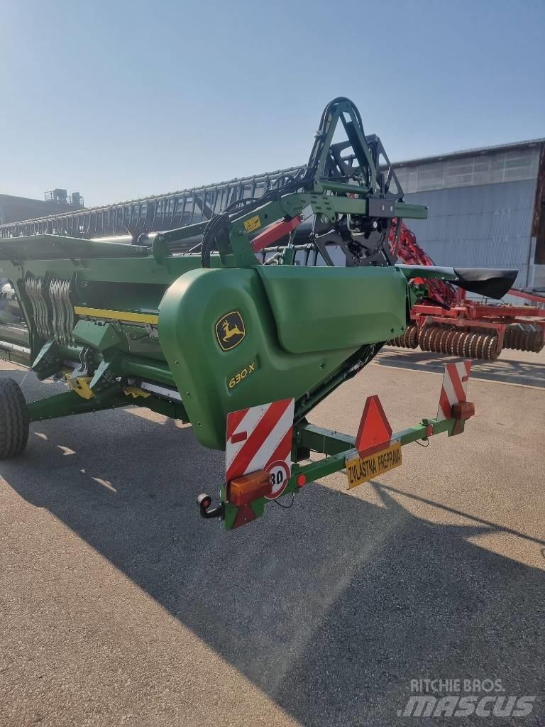 John Deere T 670 i Sklízecí mlátičky