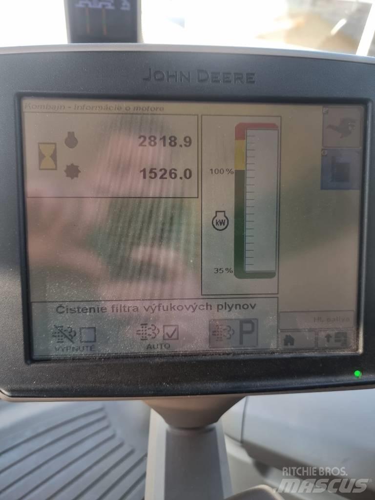 John Deere T 670 i Sklízecí mlátičky