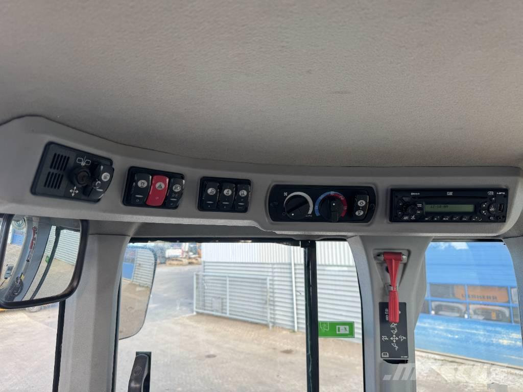 CAT 938 K Kolové nakladače