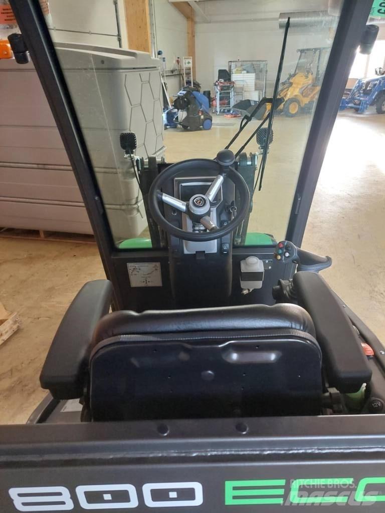 Castloaders 800 ECO Víceúčelové nakladače