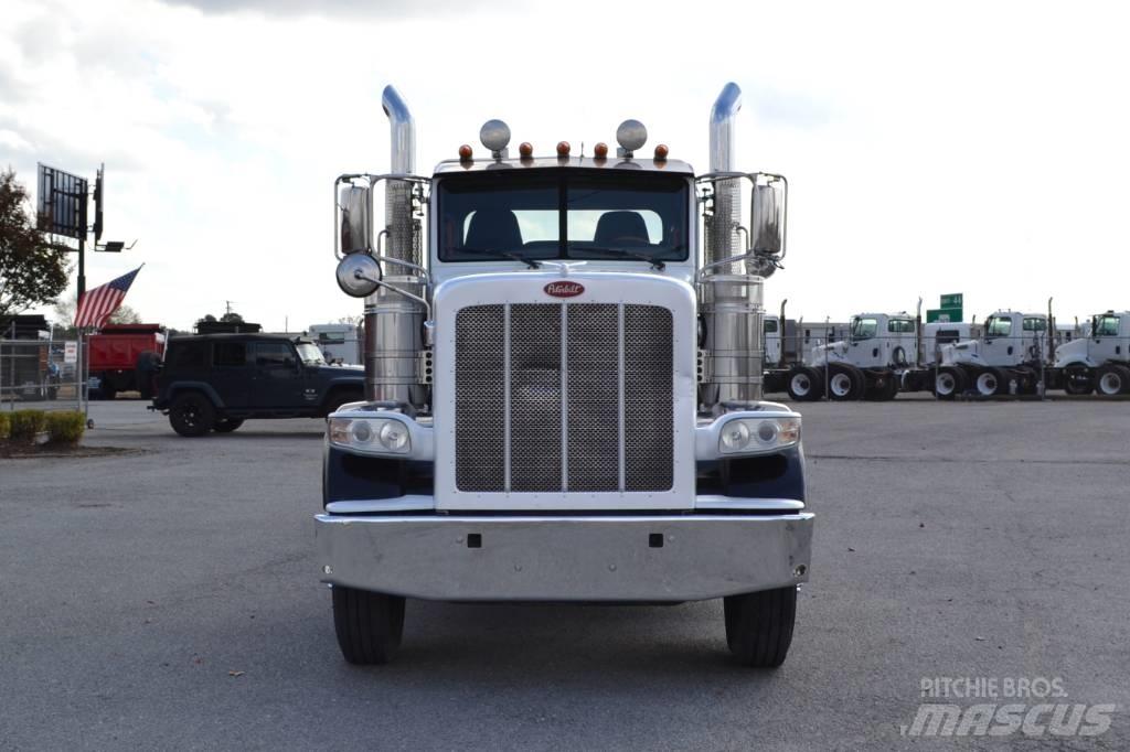 Peterbilt 389 Tahače