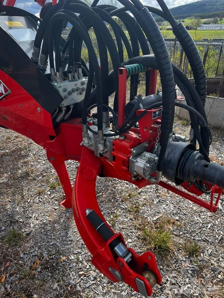 Kuhn GA 13131 Obraceče a shrabovače sena