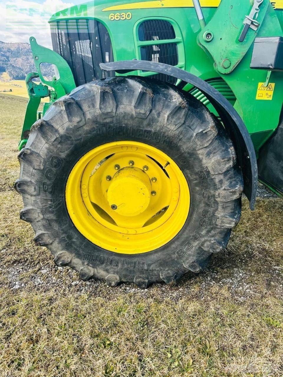John Deere 6630 Traktory