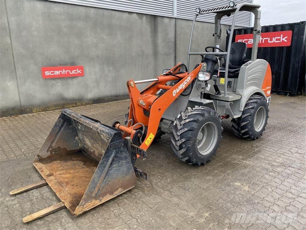 Weycor AR320 Agrar Víceúčelové nakladače