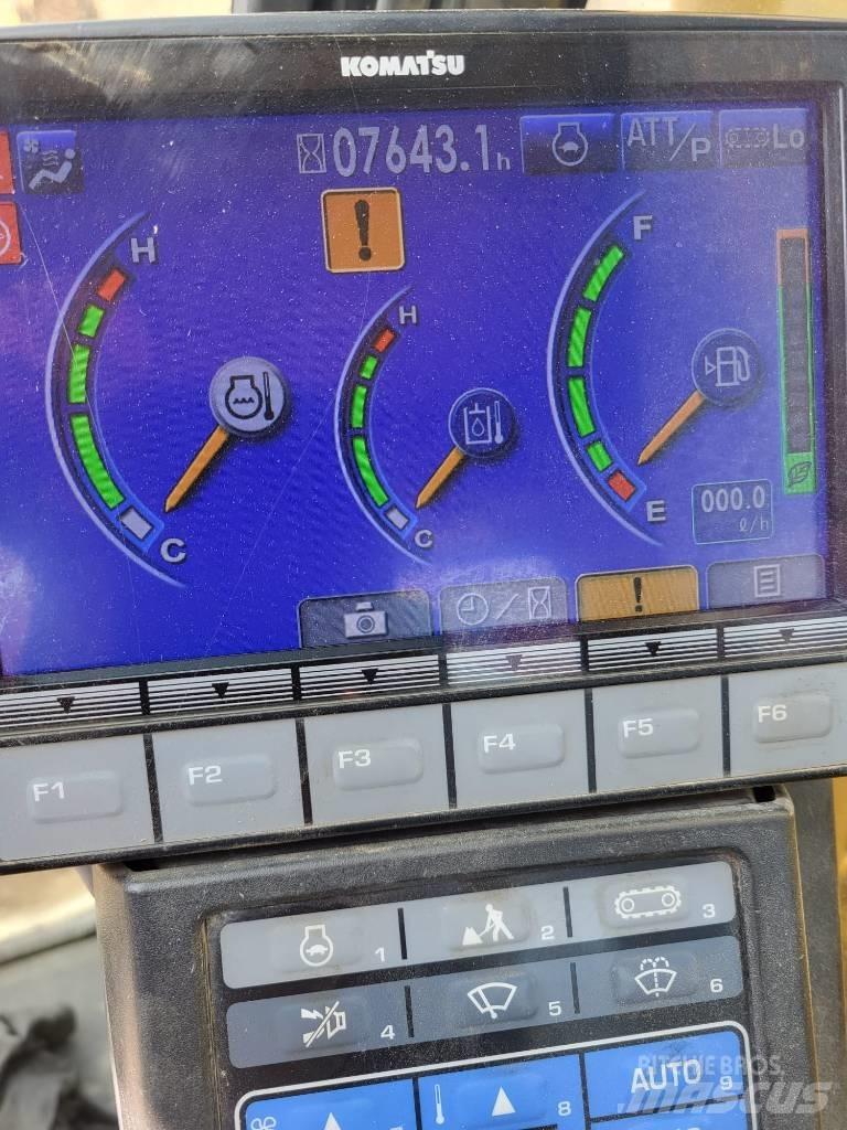 Komatsu PC 138 US-10 Pásová rýpadla