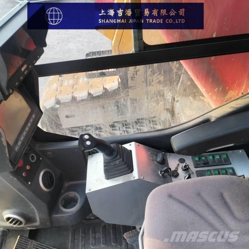 Sany SCC600A Pásové jeřáby