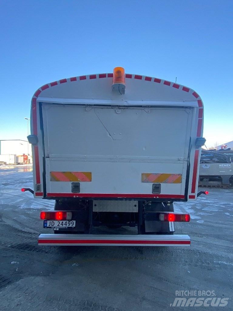 Scania 124 C 360 Cisternové vozy