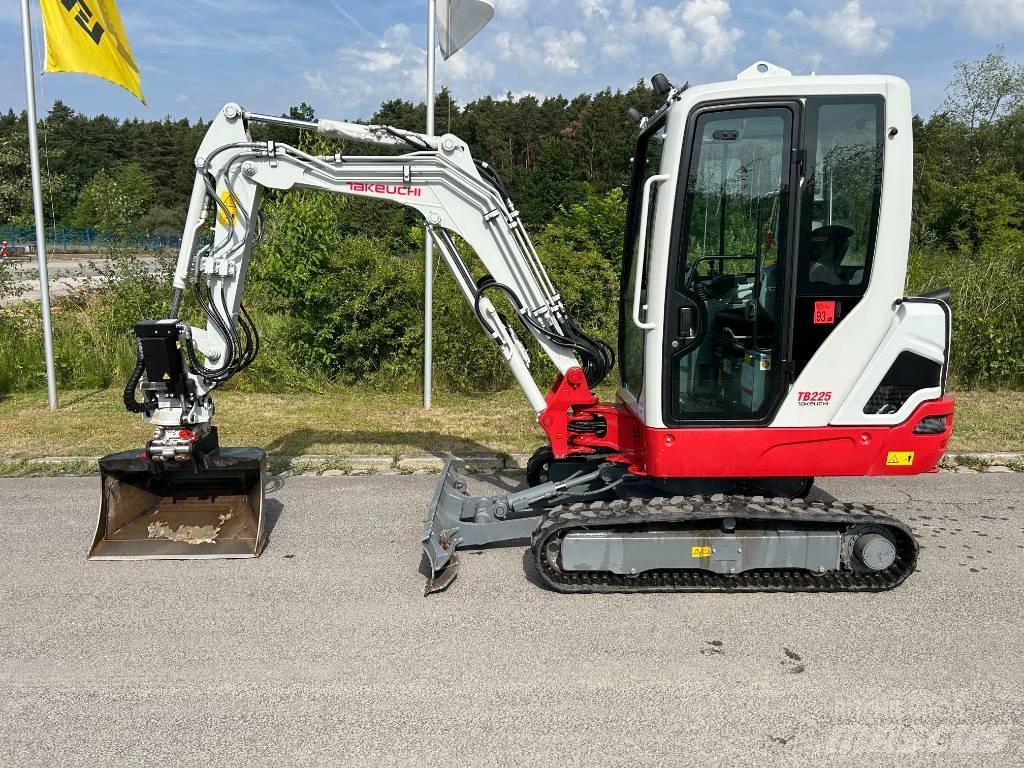 Takeuchi TB 225A V5 Mini rýpadla < 7t