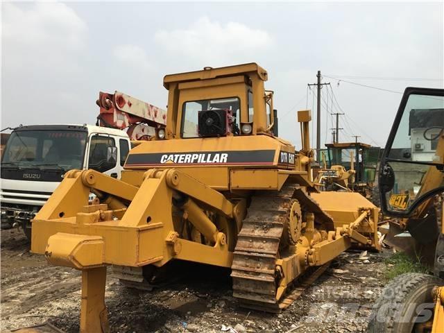 CAT D 7 R Pásové dozery