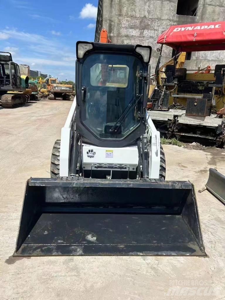 Bobcat S 450 Smykem řízené nakladače