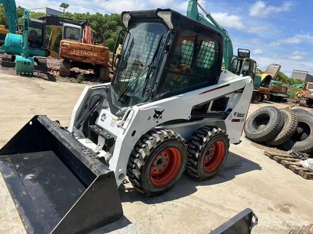 Bobcat S 450 Smykem řízené nakladače
