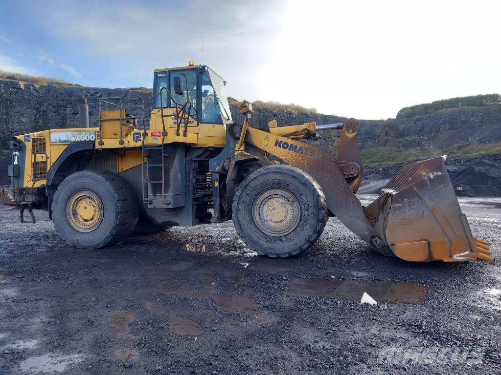 Komatsu WA 600-6 Kolové nakladače