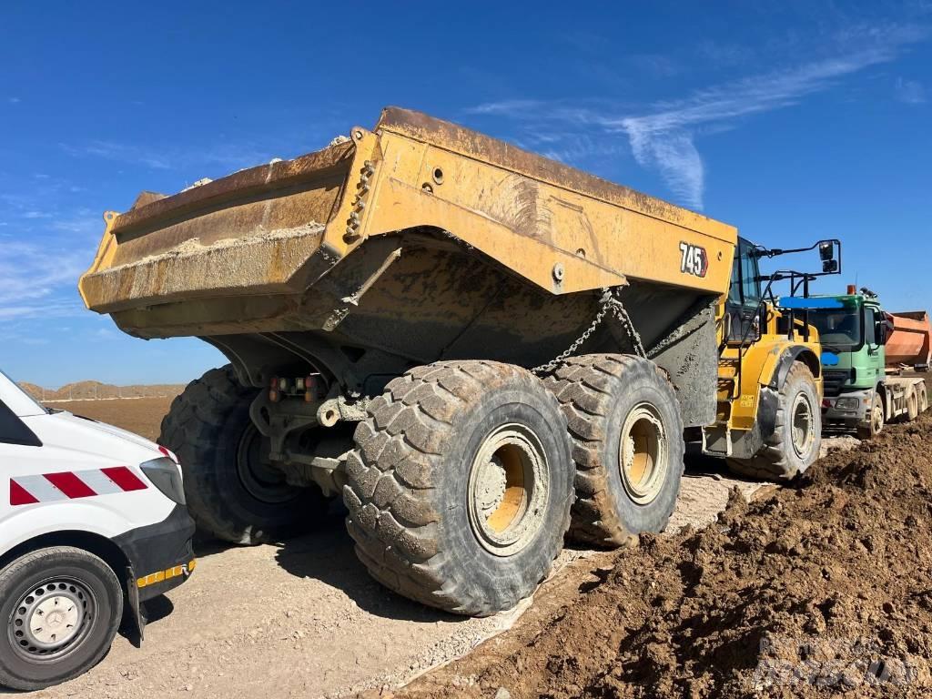 CAT 745 Kloubové dempry
