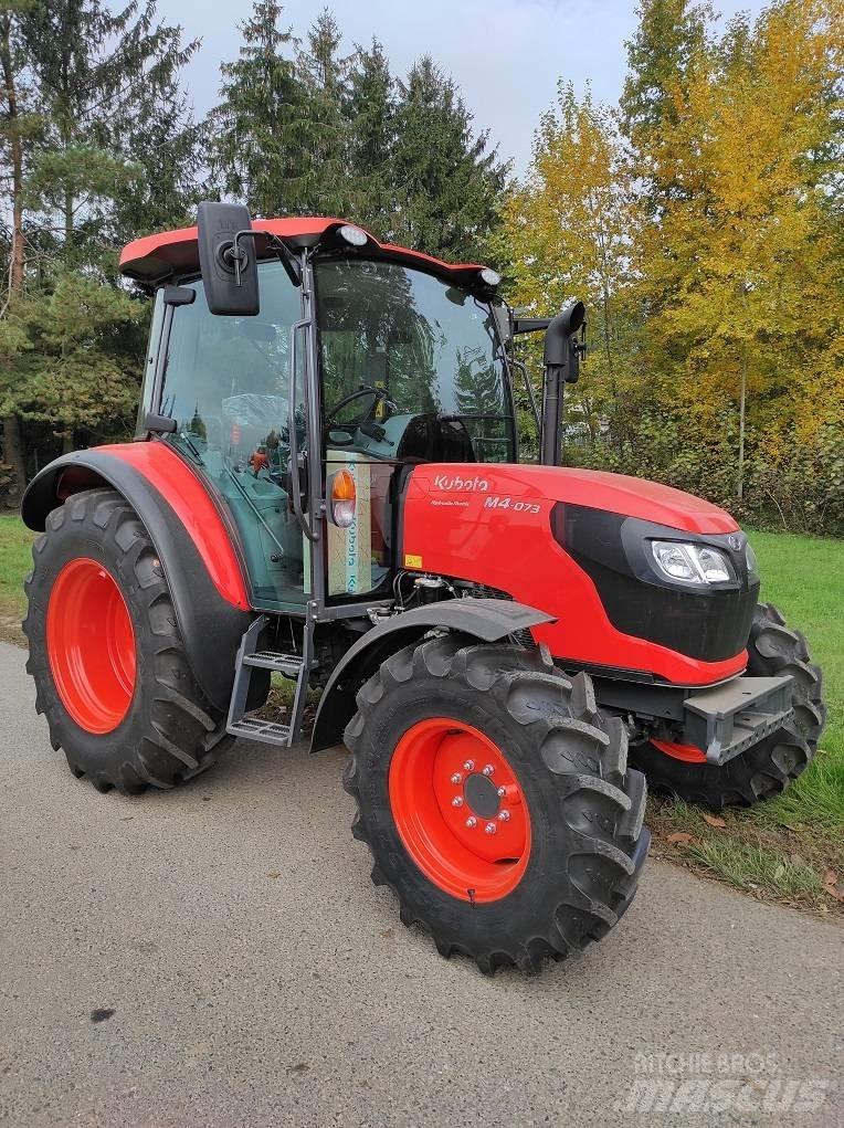 Kubota M4073 Traktory