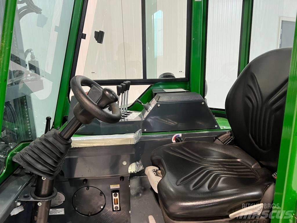 Combilift CB2500 lpg 4 cestní vysokozdvižné vozíky